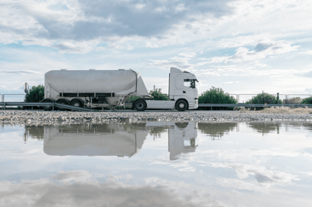 Tanktruck med cement